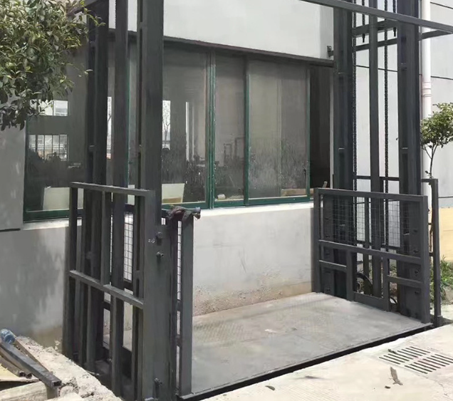 武威导轨式施工升降机助力民生工程提速增效